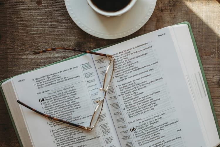 बाइबिल अध्ययन: आत्मनिर्भरता के बजाय बुद्धि पर विश्वास